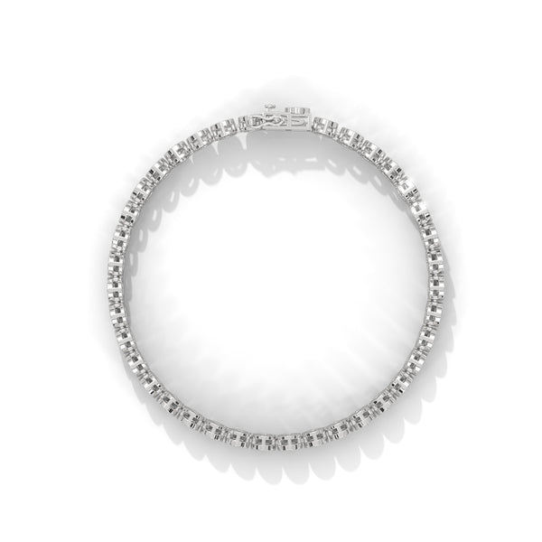 This striking fashion bracelet features 46 marquise-shaped diamonds, totaling 11.42 carats. Its 7-inch length ensures a perfect fit, offering a luxurious and contemporary touch to any look.