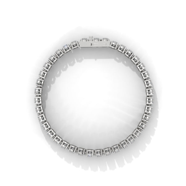 This graceful bangle bracelet features 36 round-shaped diamonds, totaling 0.76 carats, offering a subtle yet sophisticated touch of brilliance. Its 7-inch length ensures a comfortable and perfect fit.
