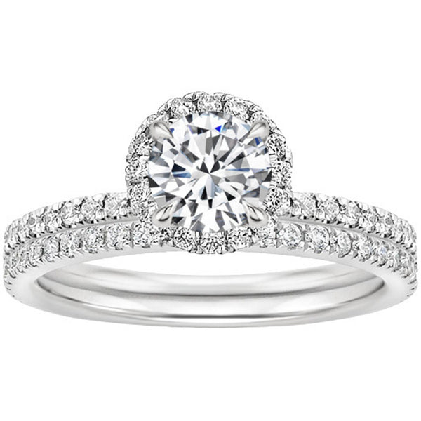 A 7-inch fashion bracelet featuring 28 marquise-shaped diamonds totaling 15.40 carats—designed to captivate with elegance and dramatic brilliance.