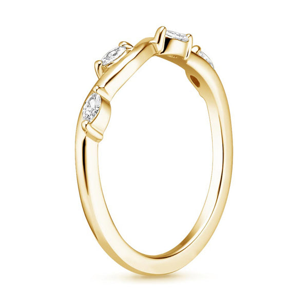 A sophisticated 7-inch fashion bracelet featuring 34 emerald-shaped diamonds totaling 7.21 carats—an elegant display of refined luxury.