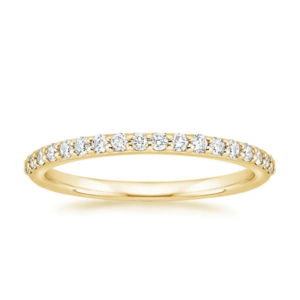 “A dazzling round-cut diamond ring designed for timeless beauty, modern elegance, and unforgettable brilliance—perfect for engagements and luxury gifting.”